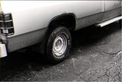 truck.JPG (78079 bytes)